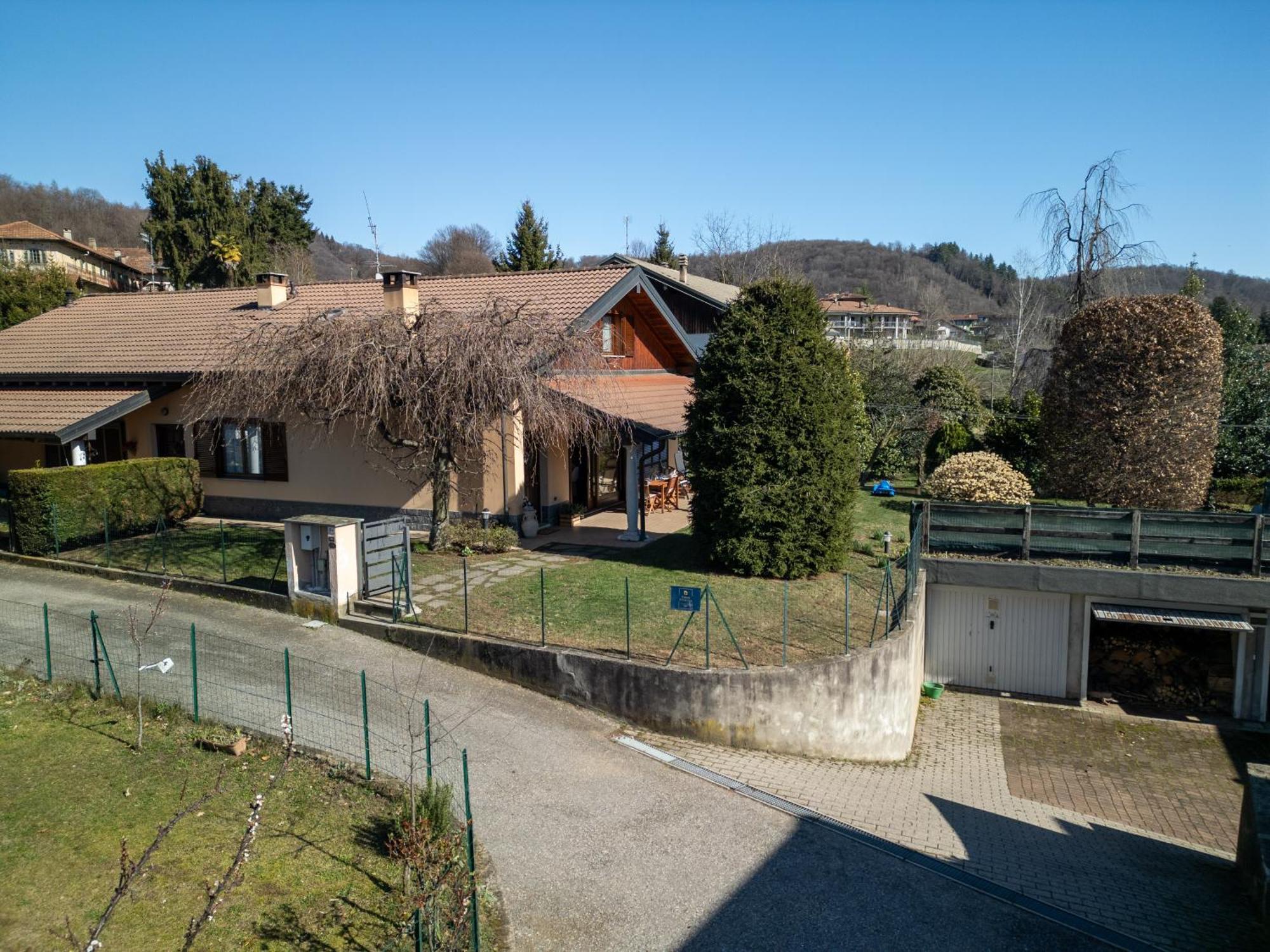 فيلا Casa Antonia Tra Laghi & Monti Armeno المظهر الخارجي الصورة